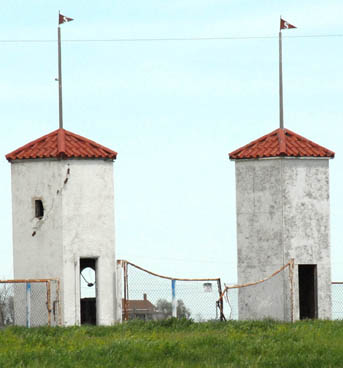 Entrance to park